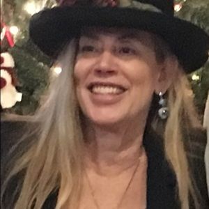 Meet your Posher, Marilyn